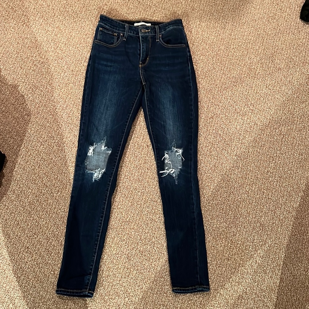 Super cute Levi jeans. 721 high rise skinny